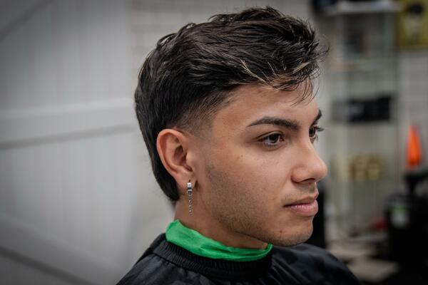 Textured cut with full beard