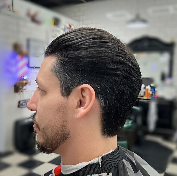 Wavy textured crop, front view