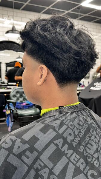 Low scissor taper, back view